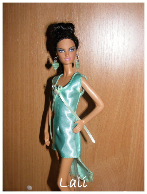 Zelené šaty pro Model Muse Barbie 12. — foto 2