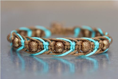 Mé tajemství.. Náramek macramé/shamballa — foto 2