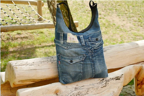 "Levis" — foto 3