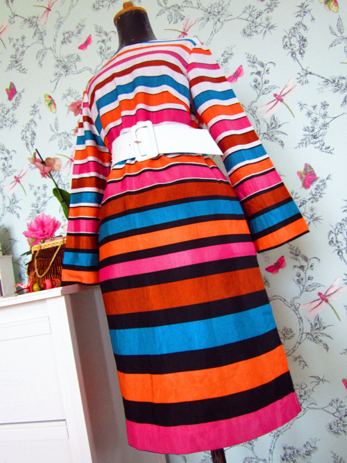 Šaty colored stripes — foto 2