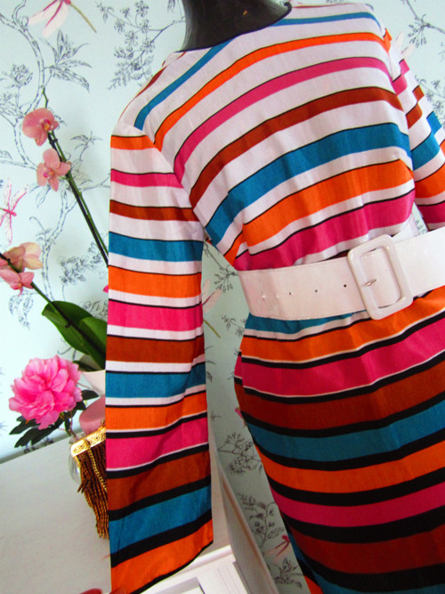 Šaty colored stripes — foto 3