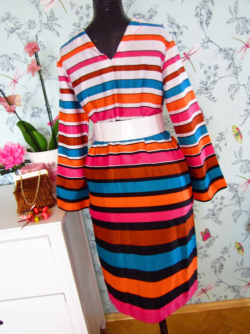 Šaty colored stripes — foto 4