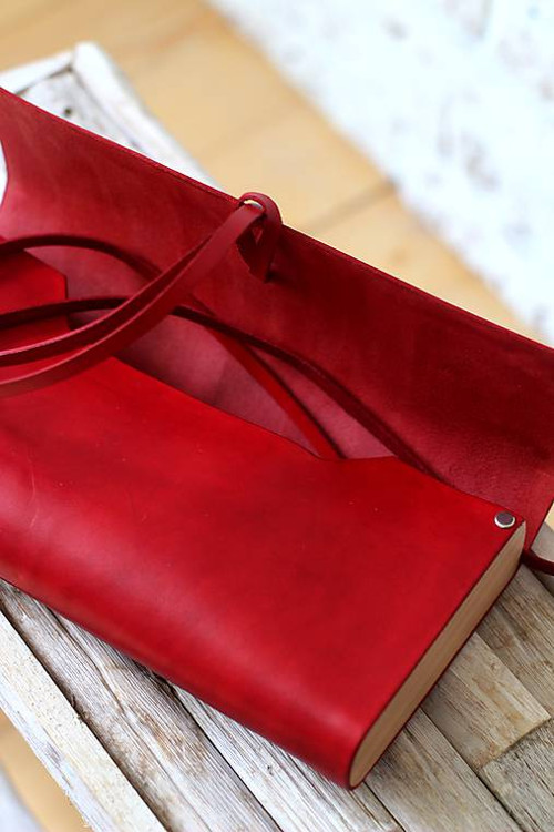 Listová kabelka MIDI RED — foto 3