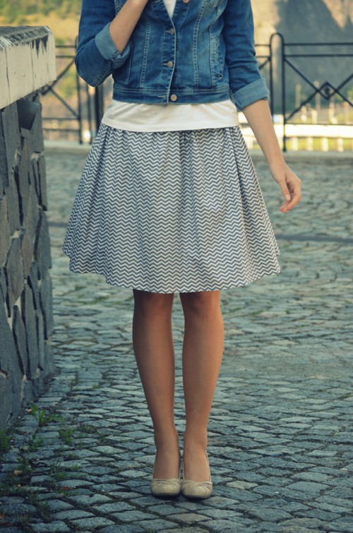 CUPCAKE sukně, šedá - chevronová — foto 3