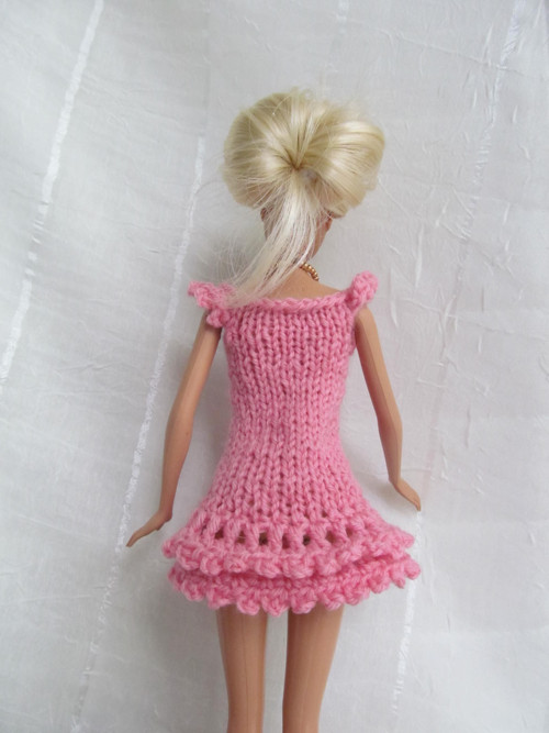 Růžové šaty pro Barbie — foto 3