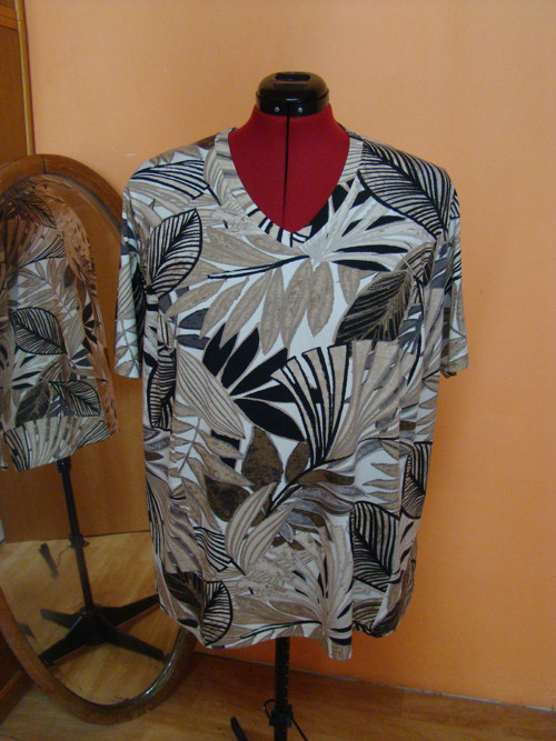 Triko vel.54 - poslední kousek — foto 2