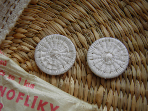 Nitěný knoflík — foto 3