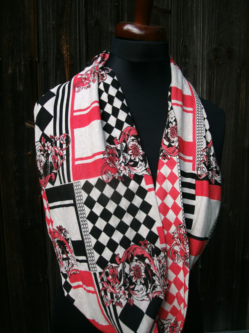 Šachová dáma - red — foto 2
