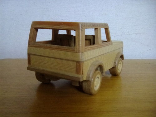 Dřevěné auto — foto 4
