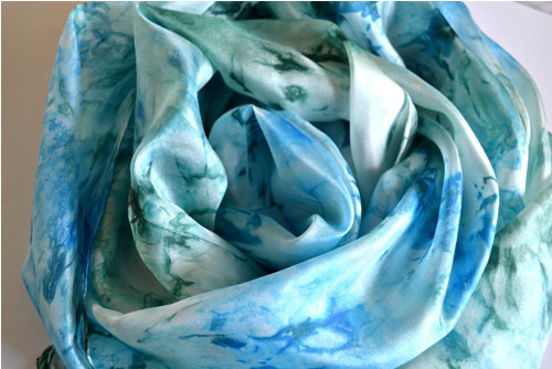 Modré květy u jezera - hedvábí 180x45 — foto 2