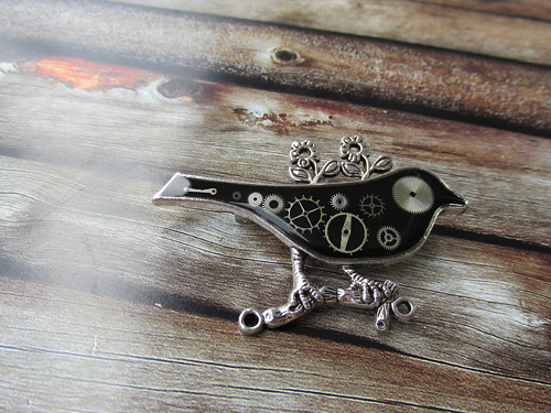 STEAMPUNKOVÝ PTÁČEK černý, brož — foto 2