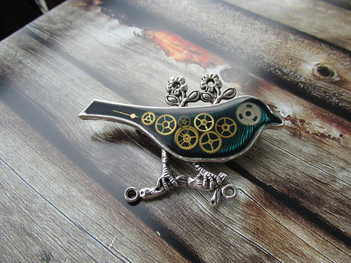 STEAMPUNKOVÝ PTÁČEK smaragdový, brož — foto 3