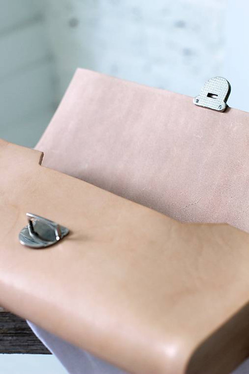 Listová kabelka CLUTCH NATURAL — foto 4