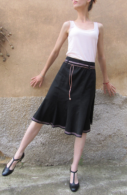 Elegantní Sukně Do Společnosti — foto 4