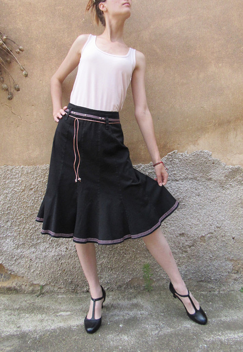 Elegantní Sukně Do Společnosti — foto 5