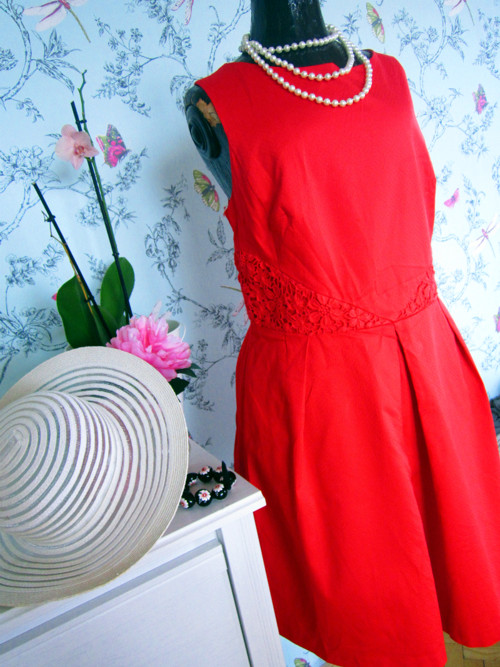 Šaty fatal red — foto 4