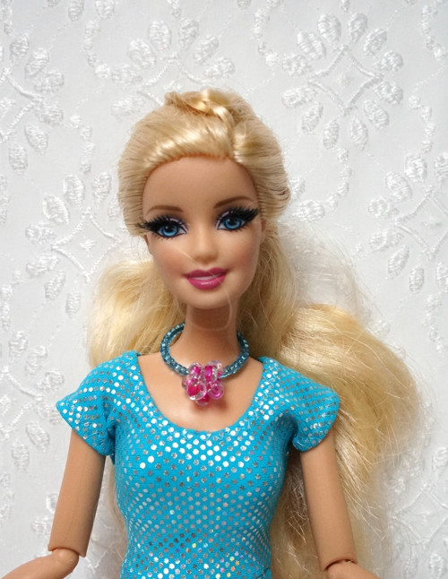 Náhrdelník pro Barbie s kuličkou — foto 2