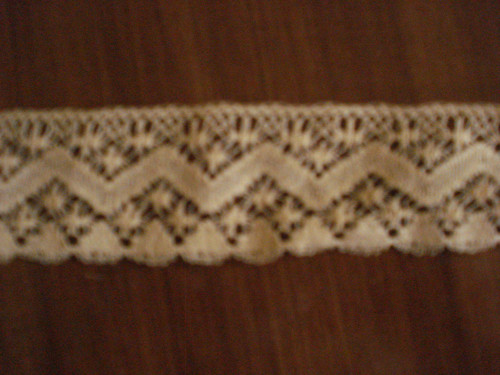 Béžová krajka podruhé............ — foto 2