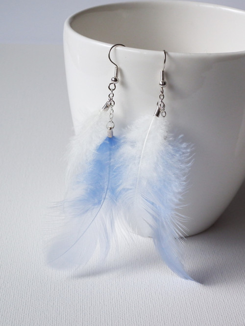 Blue from heaven - bílo modré peříčkové náušnice — foto 4