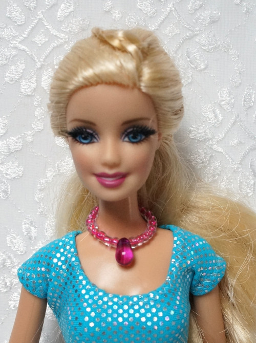 Náhrdelník pro Barbie s kapkou — foto 2
