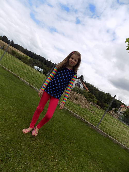 Pestrobarevné triko — foto 4