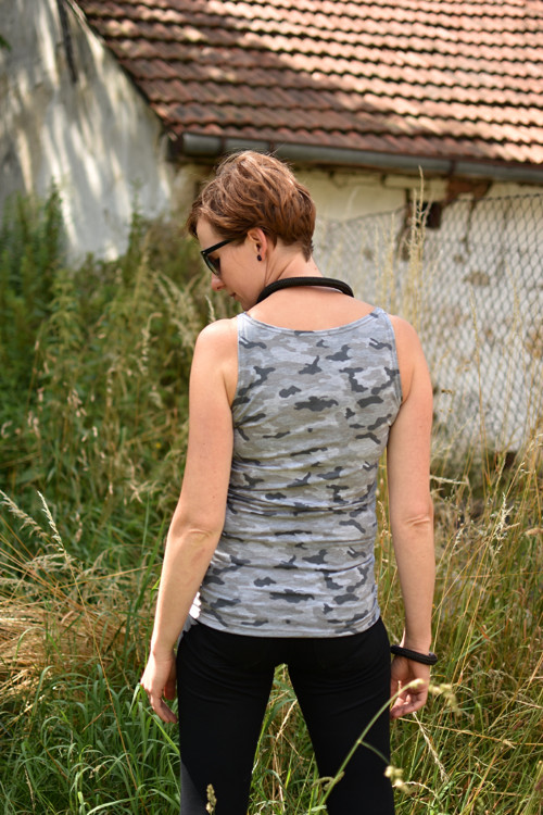 Maskáčový top, vel. XS — foto 3
