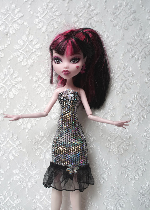 Šaty pro Monster High — foto 3