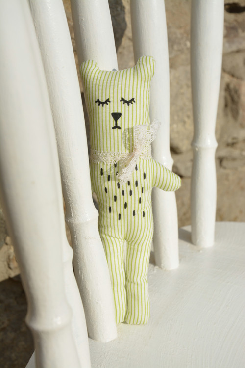 Mini Bubu Bear sleeping green stripes — foto 2