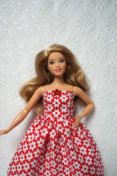 Šaty pro Barbie 2016 - baculku — foto 3