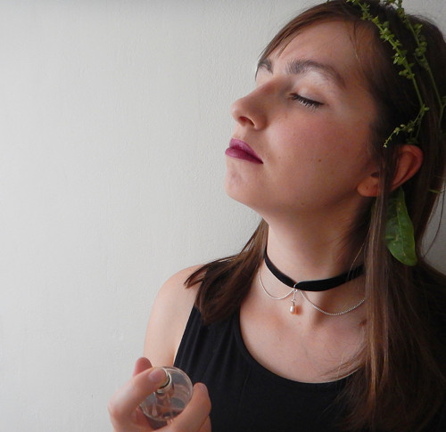 Sametový choker s perlou — foto 2