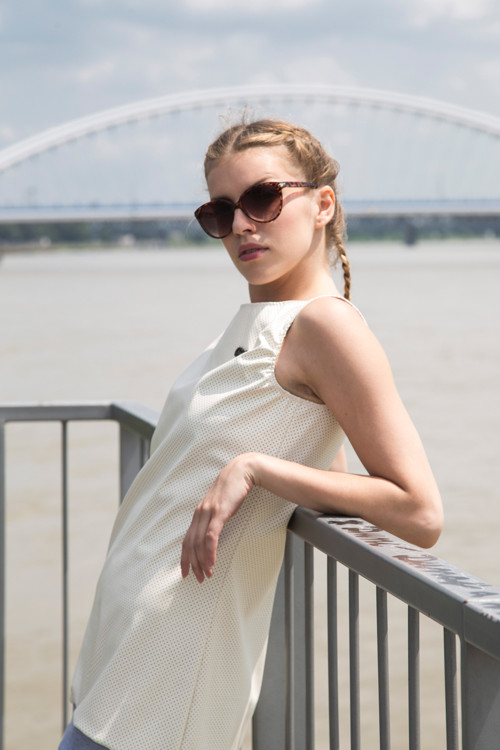 Perforated dresses — foto 5