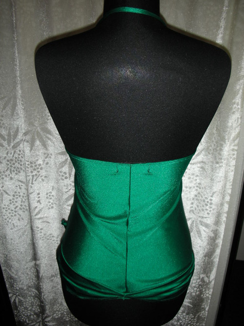 Extravagantní lahvově zelený top — foto 6