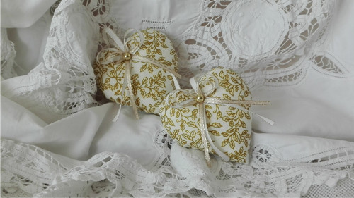 Srdíčka bílozlatá baculatá — foto 3