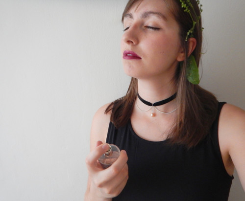 Sametový choker s perlou — foto 5
