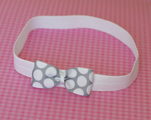 Čelenka pro newborn- šedá s puntíky — foto 2