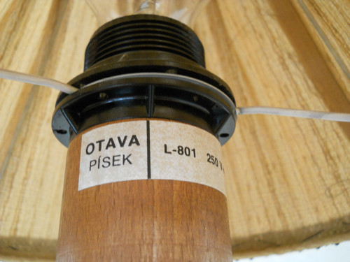 Dřevěná lampa — foto 4