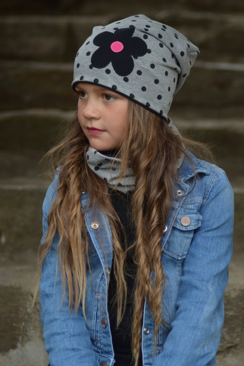 Šedá s kytičkou — foto 3