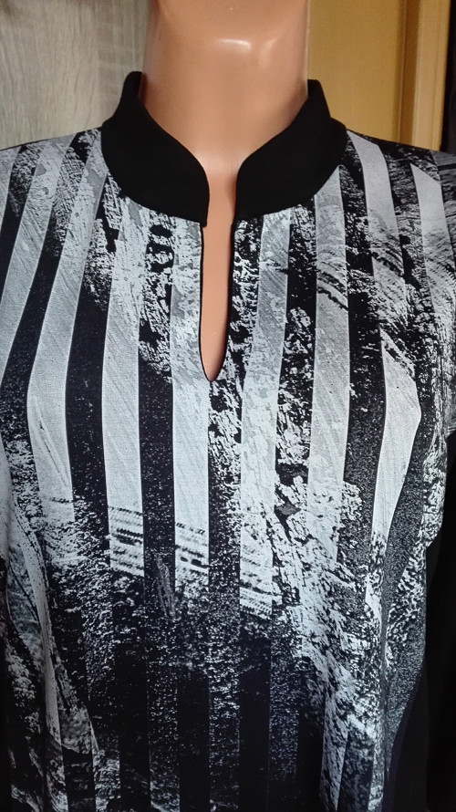 Halenka černo-bílá — foto 3