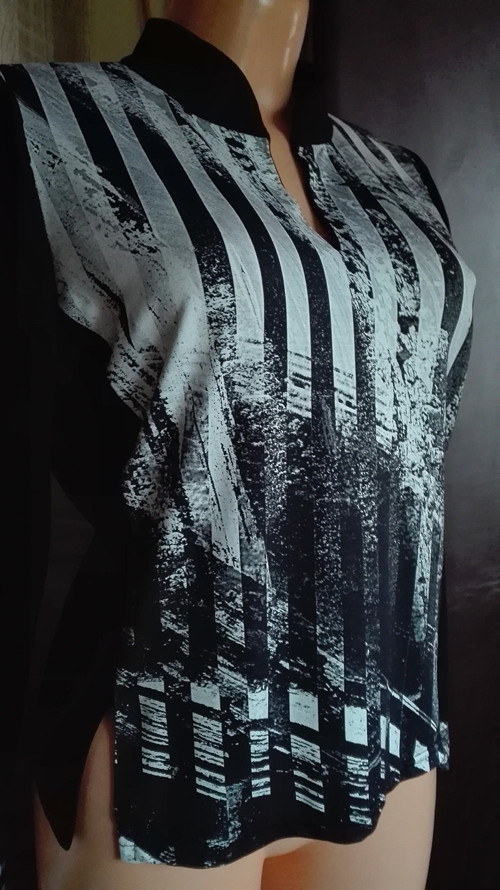 Halenka černo-bílá — foto 5