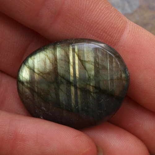 Labradorit, placka 32 x 26mm — foto 4