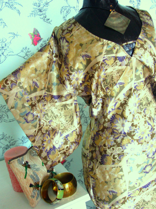 Jedinečné šaty ala kimono — foto 2