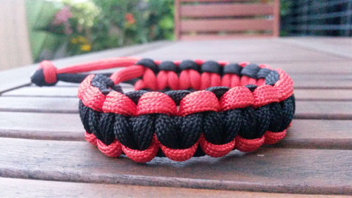 Paracord cobra - čierno-červený — foto 5