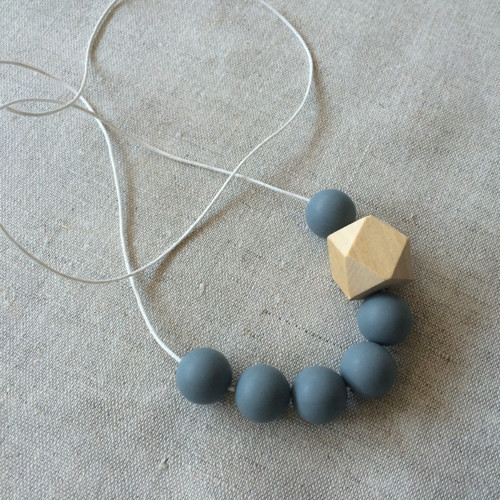 Kousací Korále - Grey / Natural / White — foto 2