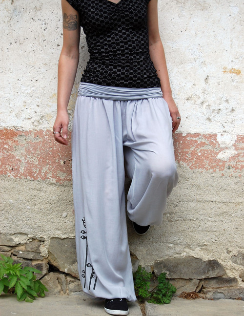 Široké harémky Kvítko - šedá — foto 2