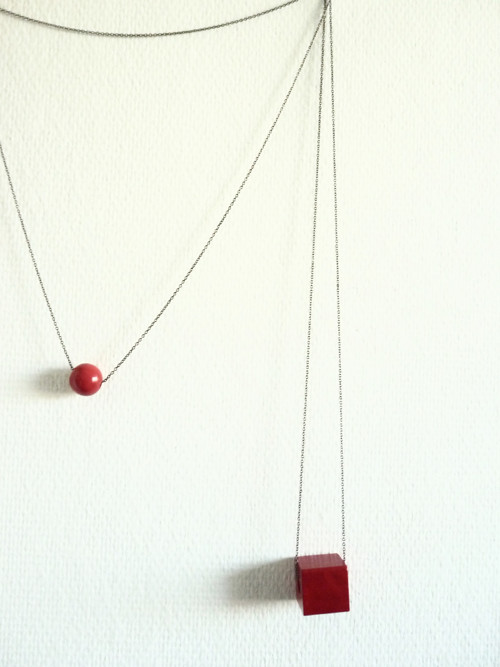 Řetízek červená kostka — foto 3
