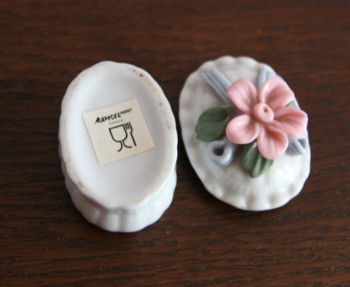 Rozkošná vintage porcelánová mini šperkovnice — foto 2