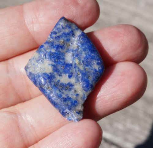 Nedoleštěný lapis lazuli D5898 — foto 2