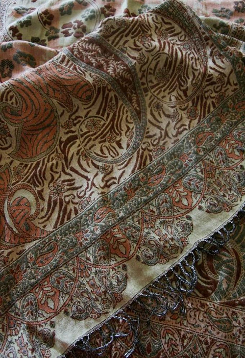 Teplá vintage šála/pashmina po babičce — foto 3