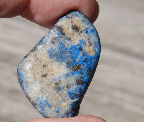 Nedoleštěný lapis lazuli D5945 — foto 2