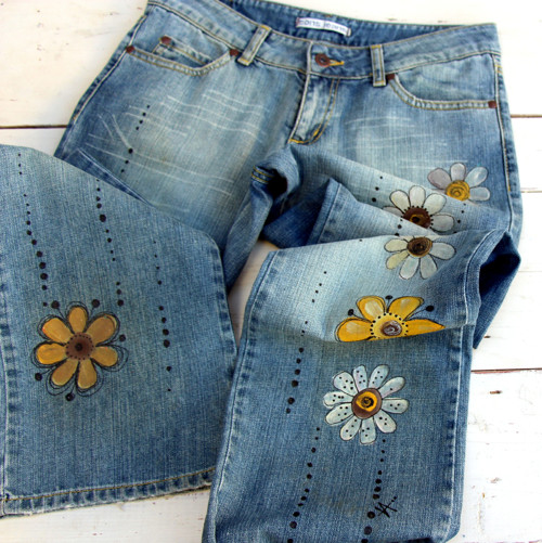 Krásné malované jeans s květy — foto 2